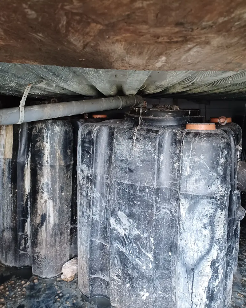 Fettavskiljare placerad i låg husgrund